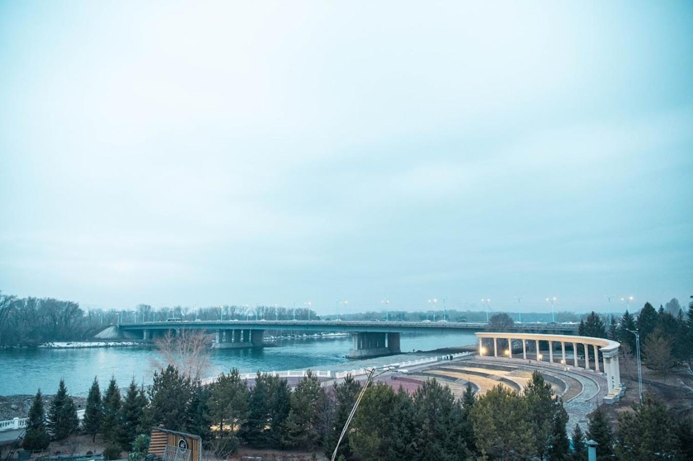 Royal Bv Ustʼ-Kamenogorsk Exterior foto